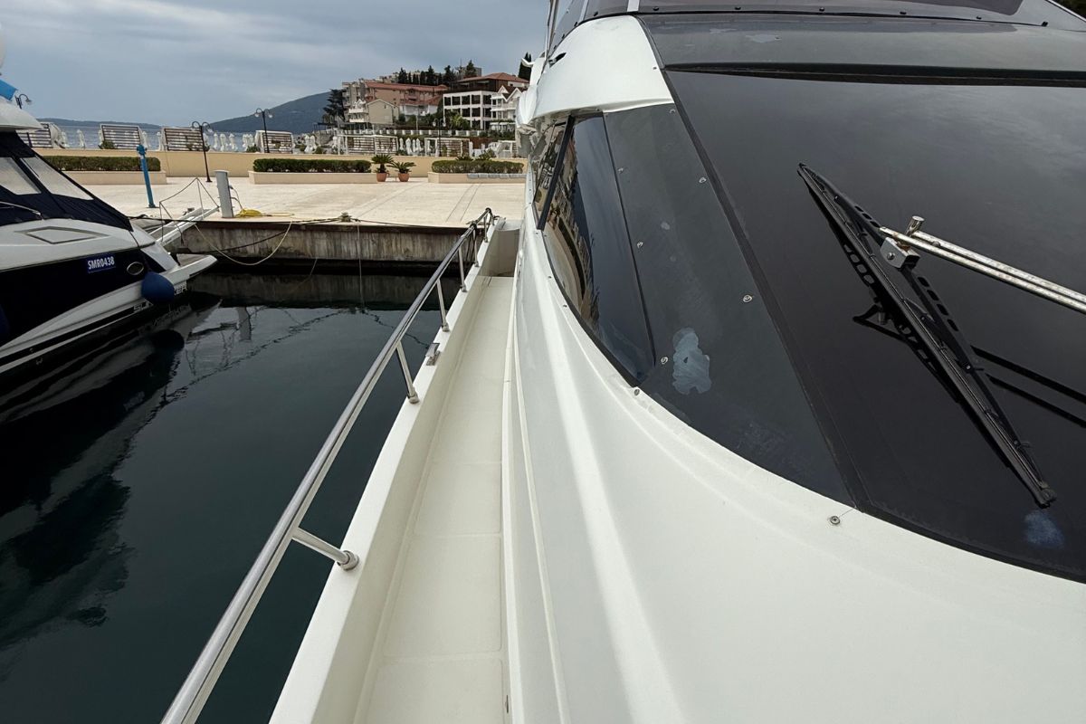 DOMINATOR 640 S, a 2014 Dominator 19.75m motor yacht for sale, side deck