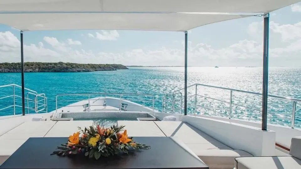 "EMINA", a 2014 Benetti 41.96m motor yacht for charter, bow lounge