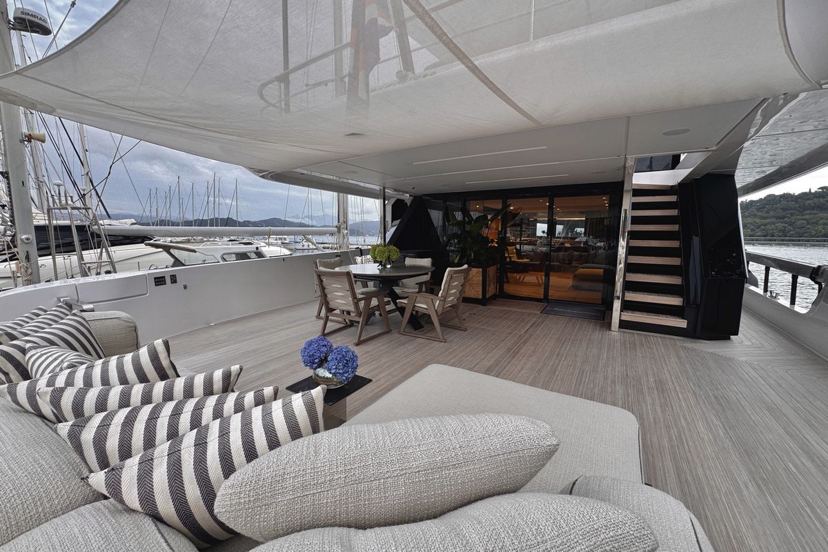 FERRETTI INFYNITO 90, a 2025 Ferretti Yachts 26.52m motor yacht for sale, aft deck