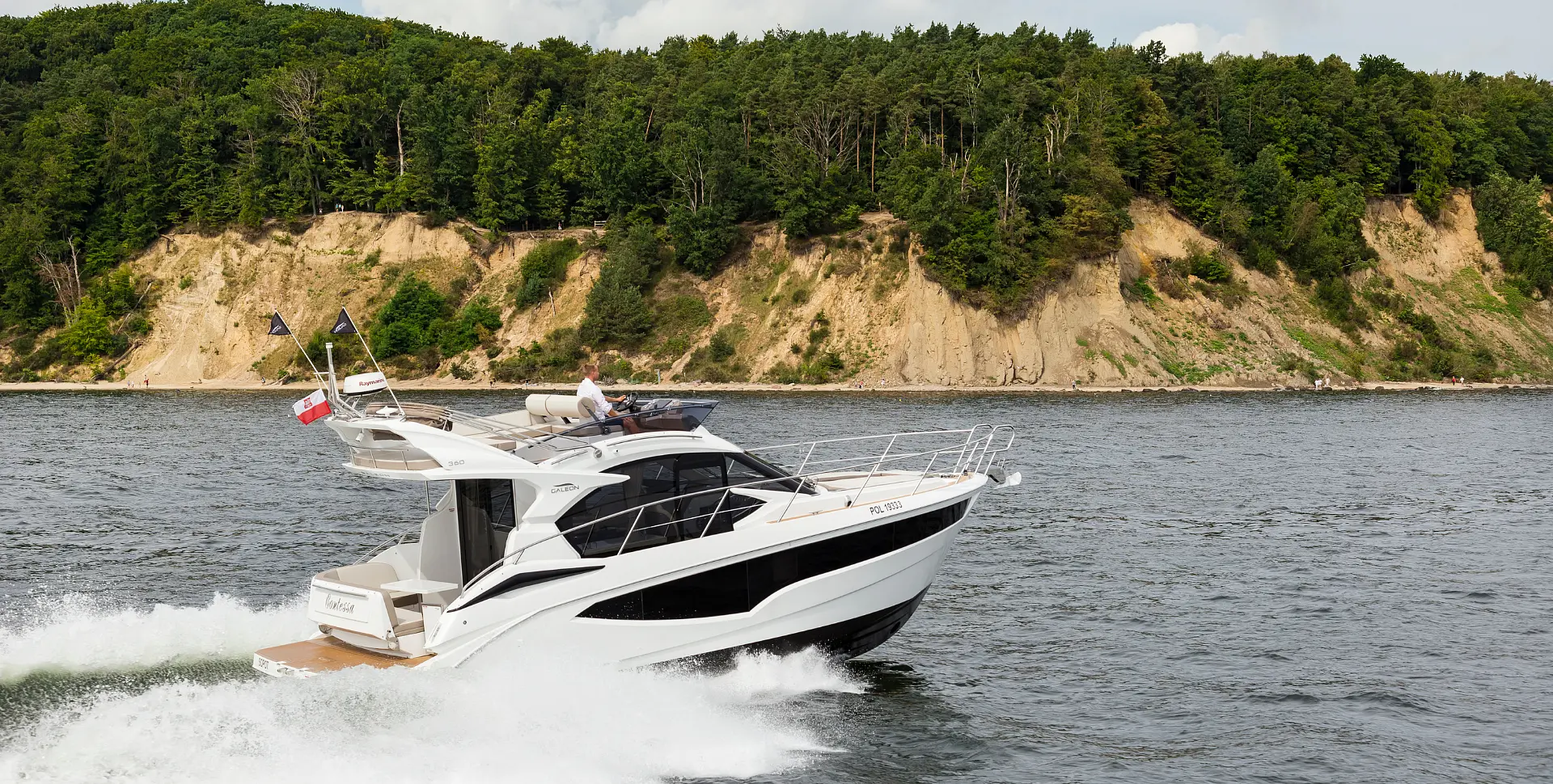 GALEON 360 FLY, a 2027 Galeon 11.37m boat for sale, running