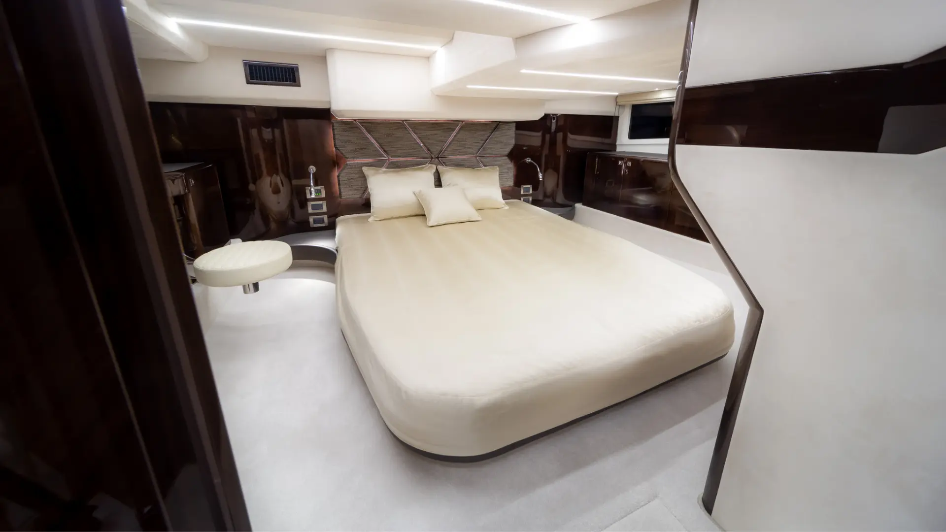 GALEON 410 HTC, a 2027 Galeon 12.48m motor yacht for sale, master cabin