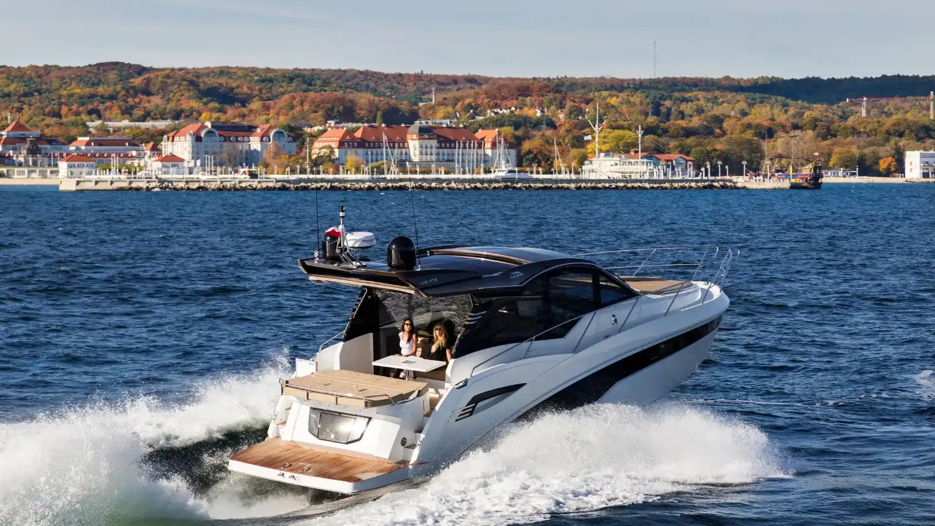 GALEON 425 HTS, a 2027 Galeon 13.46m motor yacht for sale, stern