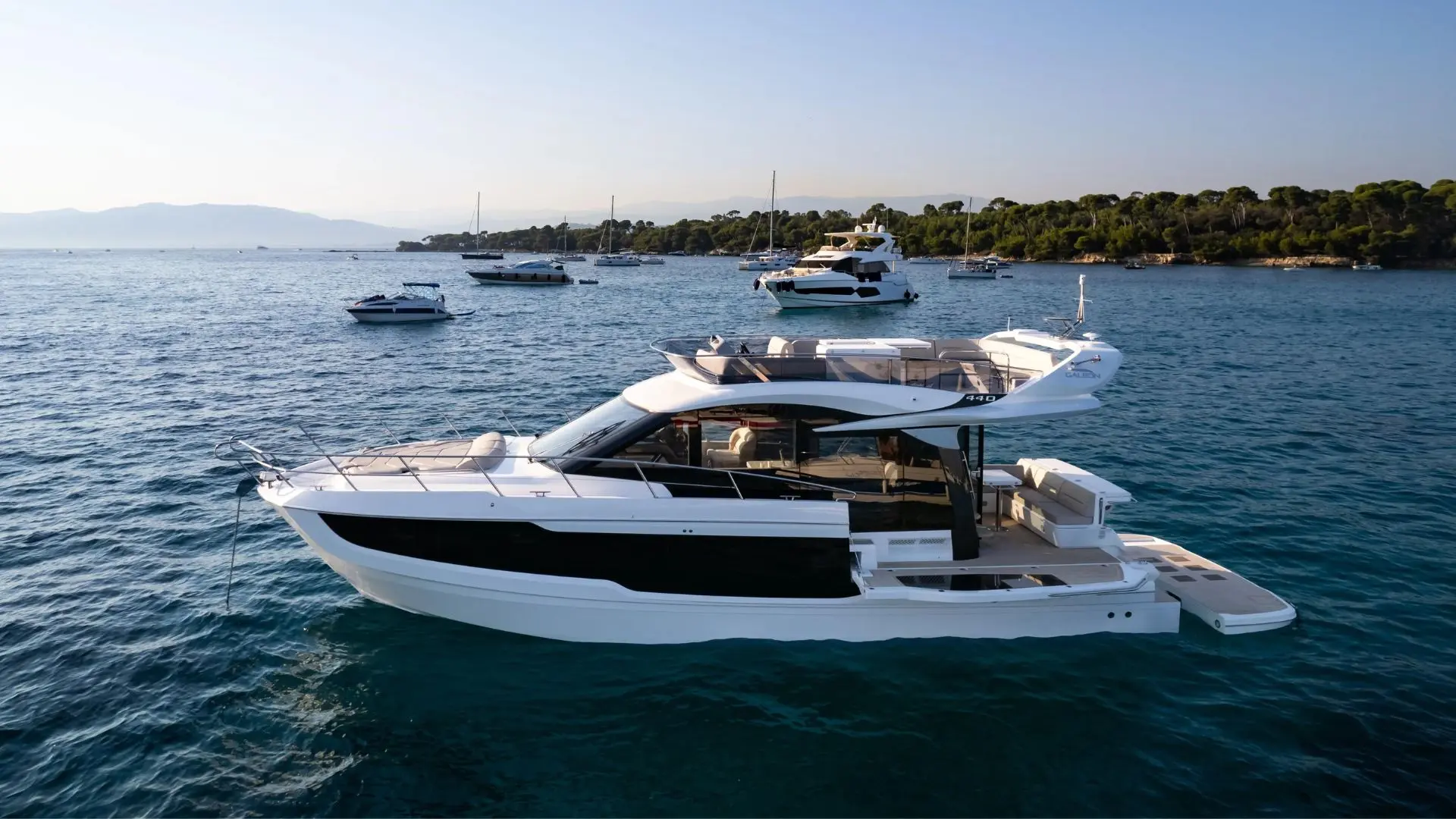 GALEON 440 FLY, a 2027 Galeon 13.97m motor yacht for sale, profile port