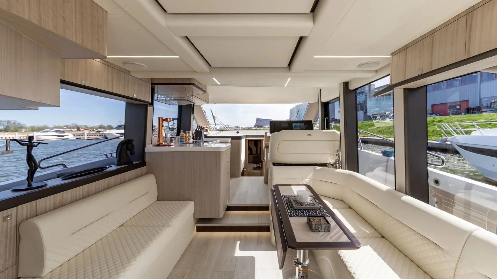 GALEON 440 FLY, a 2027 Galeon 13.97m motor yacht for sale, main salon