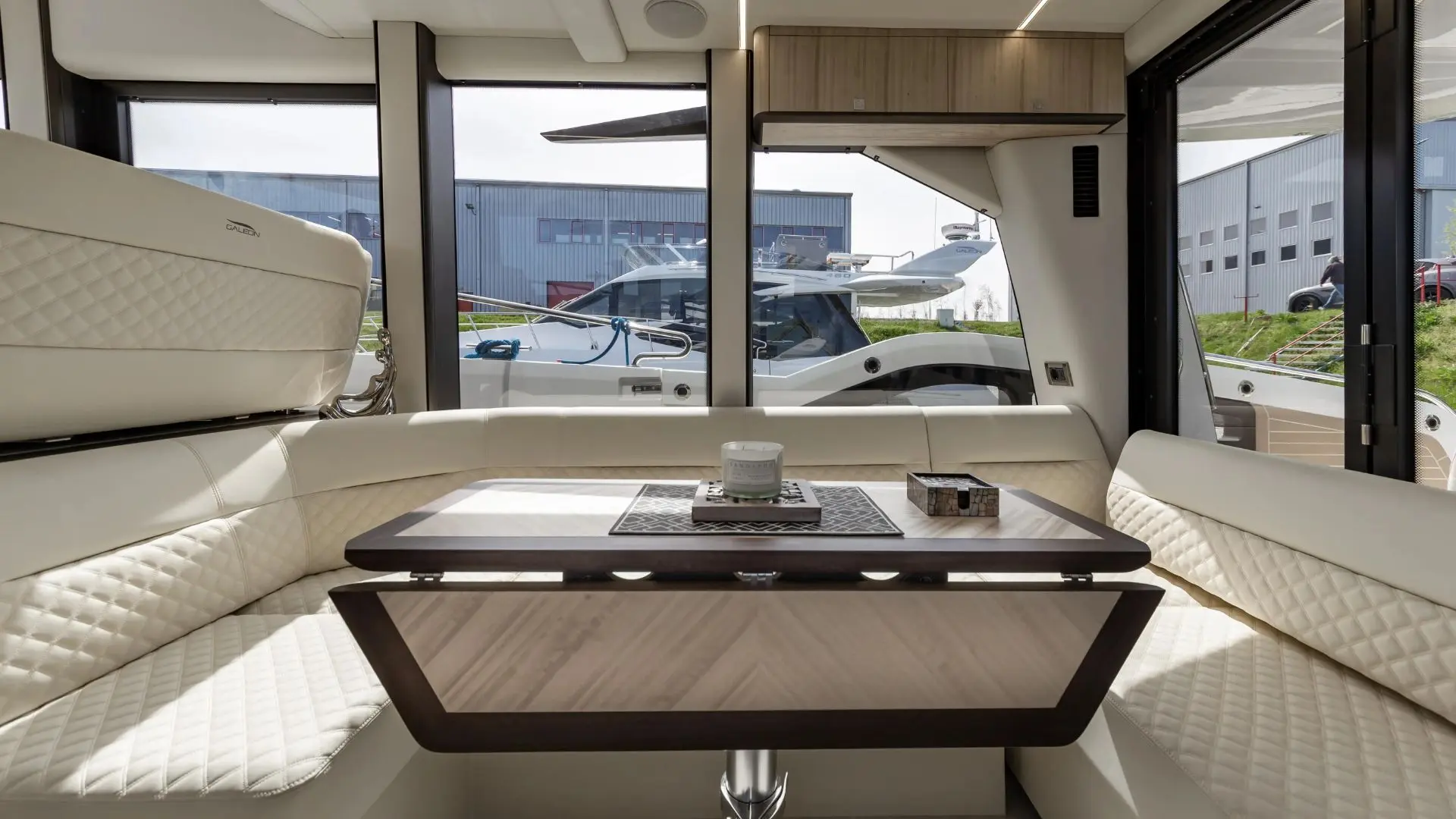 GALEON 440 FLY, a 2027 Galeon 13.97m motor yacht for sale, dining