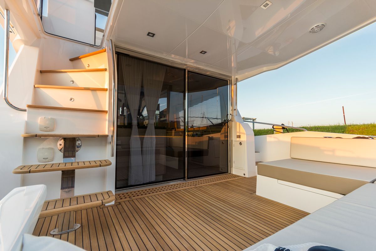 GALEON 550 FLY, a 2013 Galeon 17.7m motor yacht for sale, aft deck