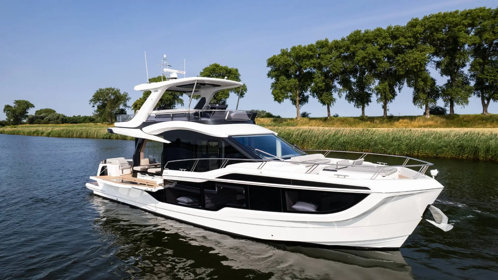 GALEON 560 FLY, a 2027 Galeon 17.82m motor yacht for sale, profile starboard