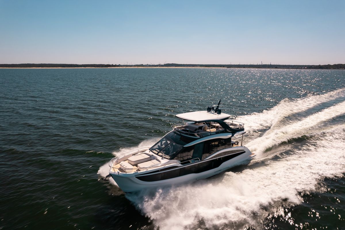 GALEON 620 FLY, a 2027 Galeon 19.68m motor yacht for sale, running