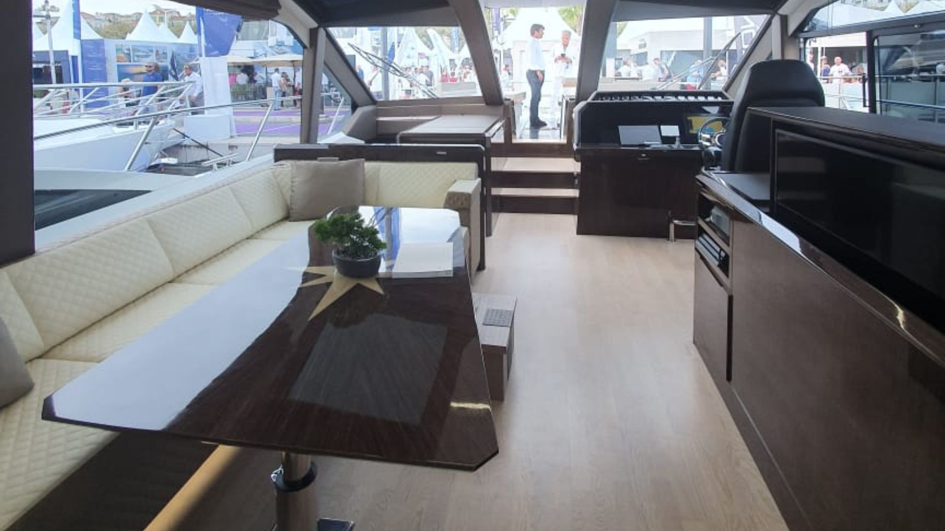 GALEON 640 FLY, a 2018 20.8m motor yacht for sale, dining