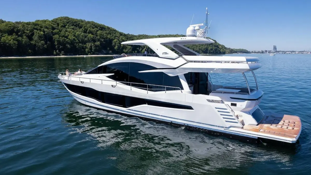GALEON 800 FLY, a 2027 Galeon 25.35m motor yacht for sale, profile port