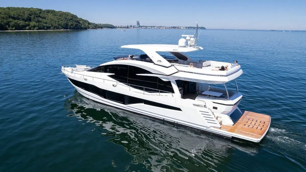 GALEON 800 FLY, a 2027 Galeon 25.35m motor yacht for sale, profile port