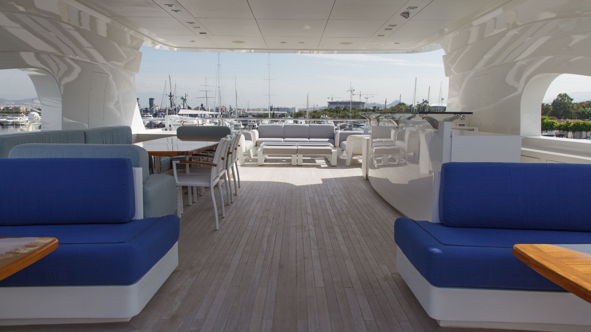 "I SEA", a 2014 NAVINCO 41.9m motor yacht for charter, sundeck