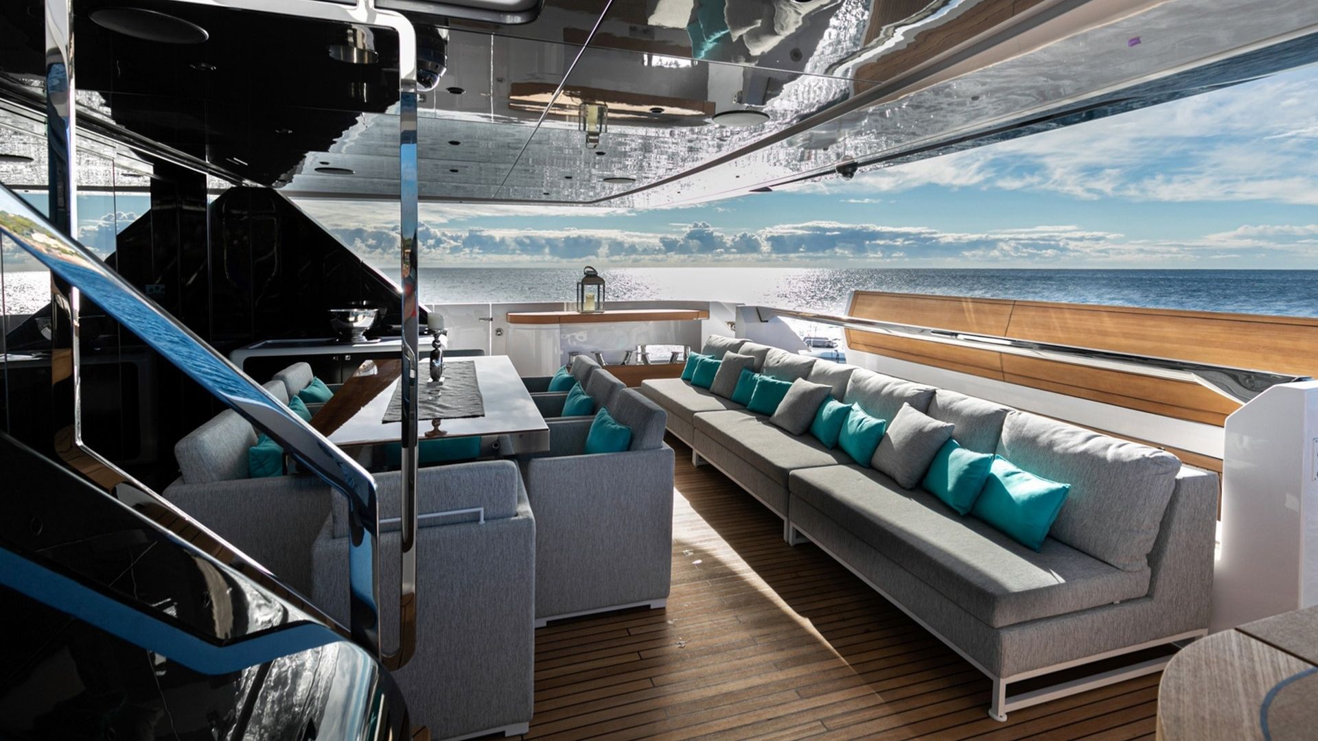"JAG'B", a 2020 Ferretti Yachts 32.82m motor yacht for charter, sundeck