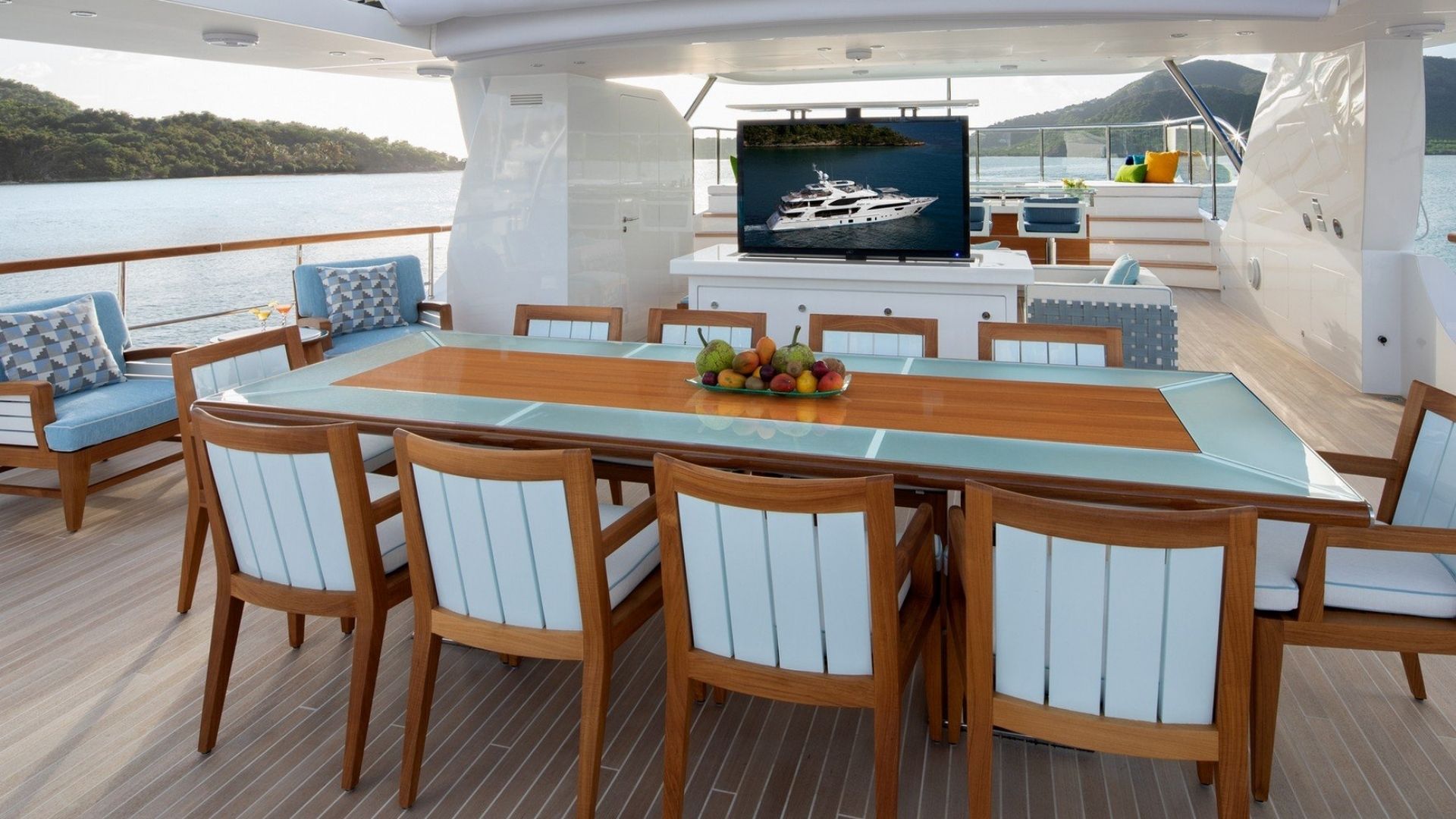 "JODI ANN", a 2019 Benetti 42.6m motor yacht for charter, sundeck dining