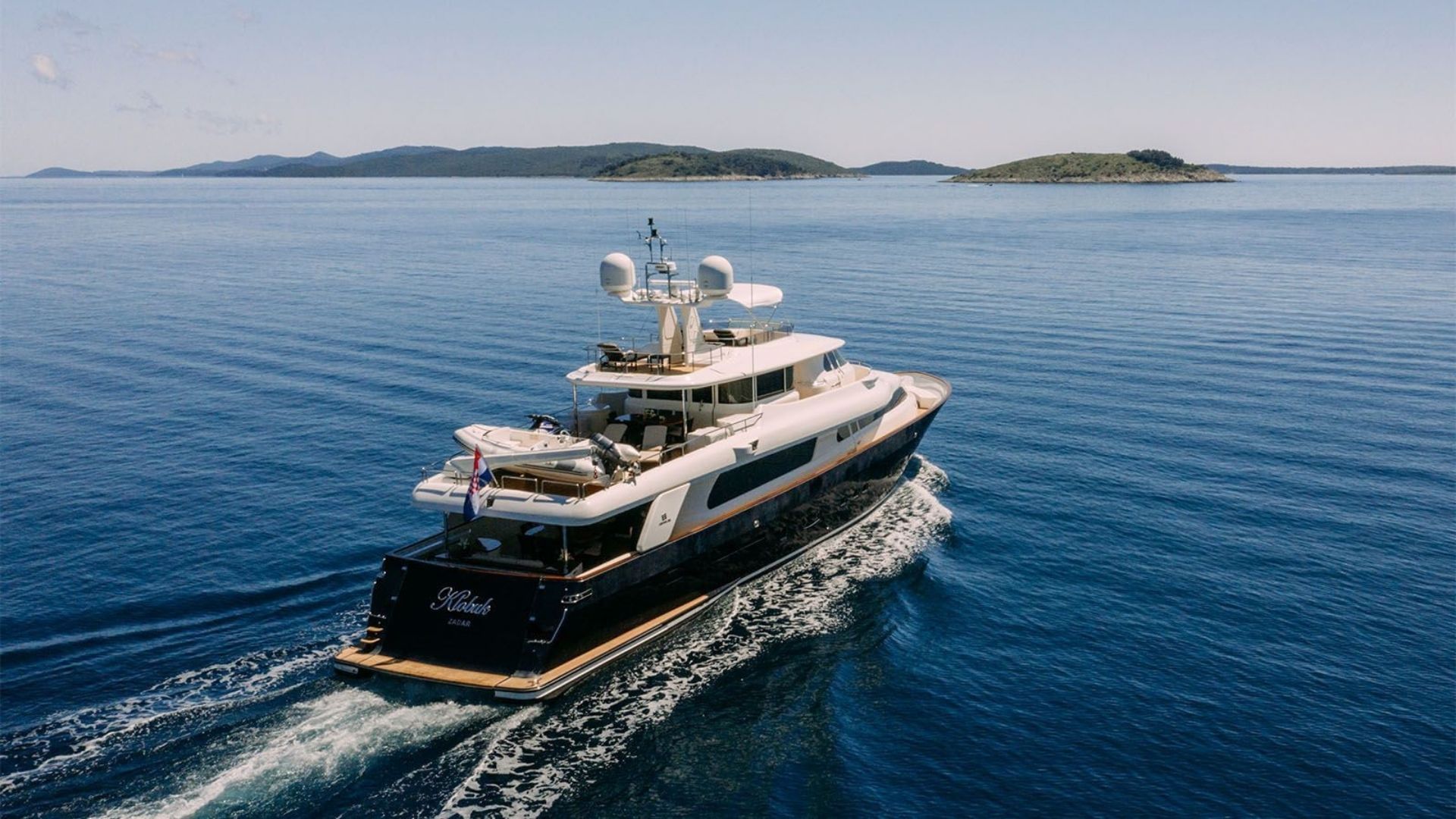 "KLOBUK", a 2005 Ferretti Yachts 30.95m motor yacht for charter, aerial