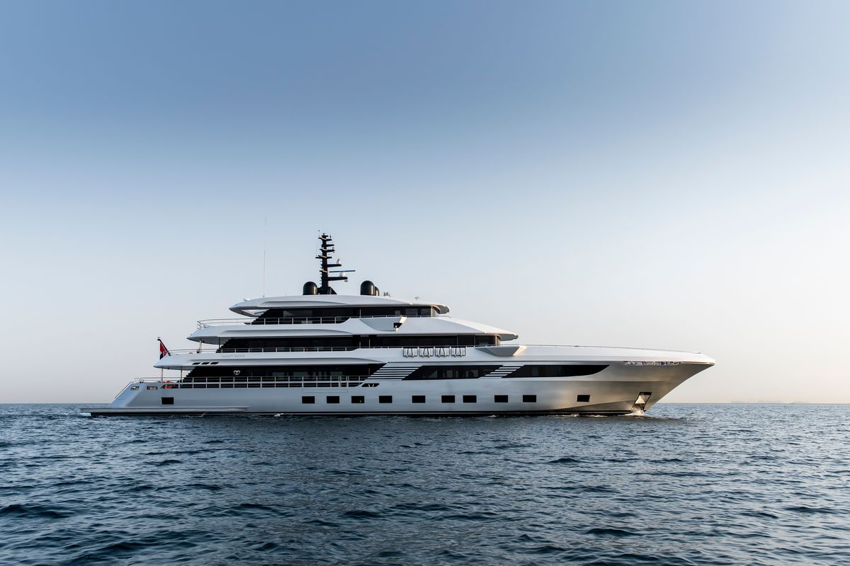 MAJESTY 175