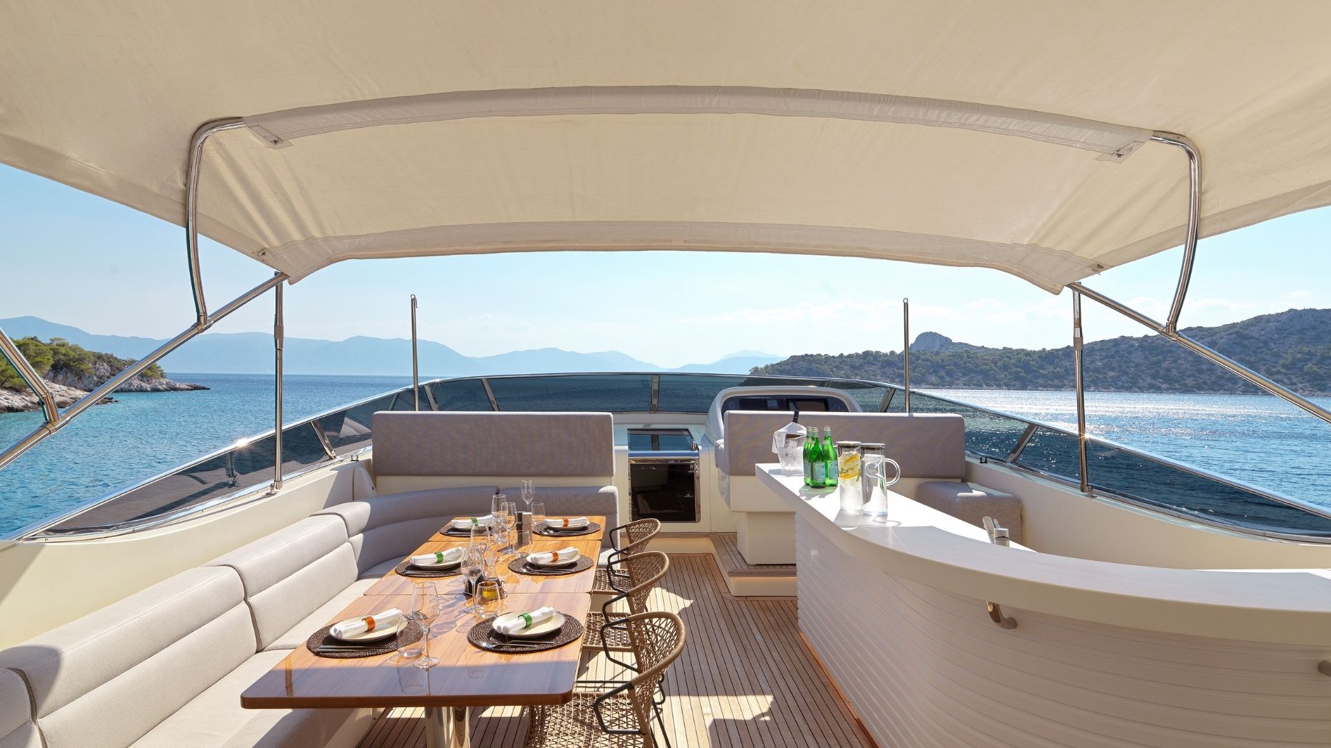 "MAMMA MIA", a 2008 Canados 33.88m motor yacht for charter, sundeck dining