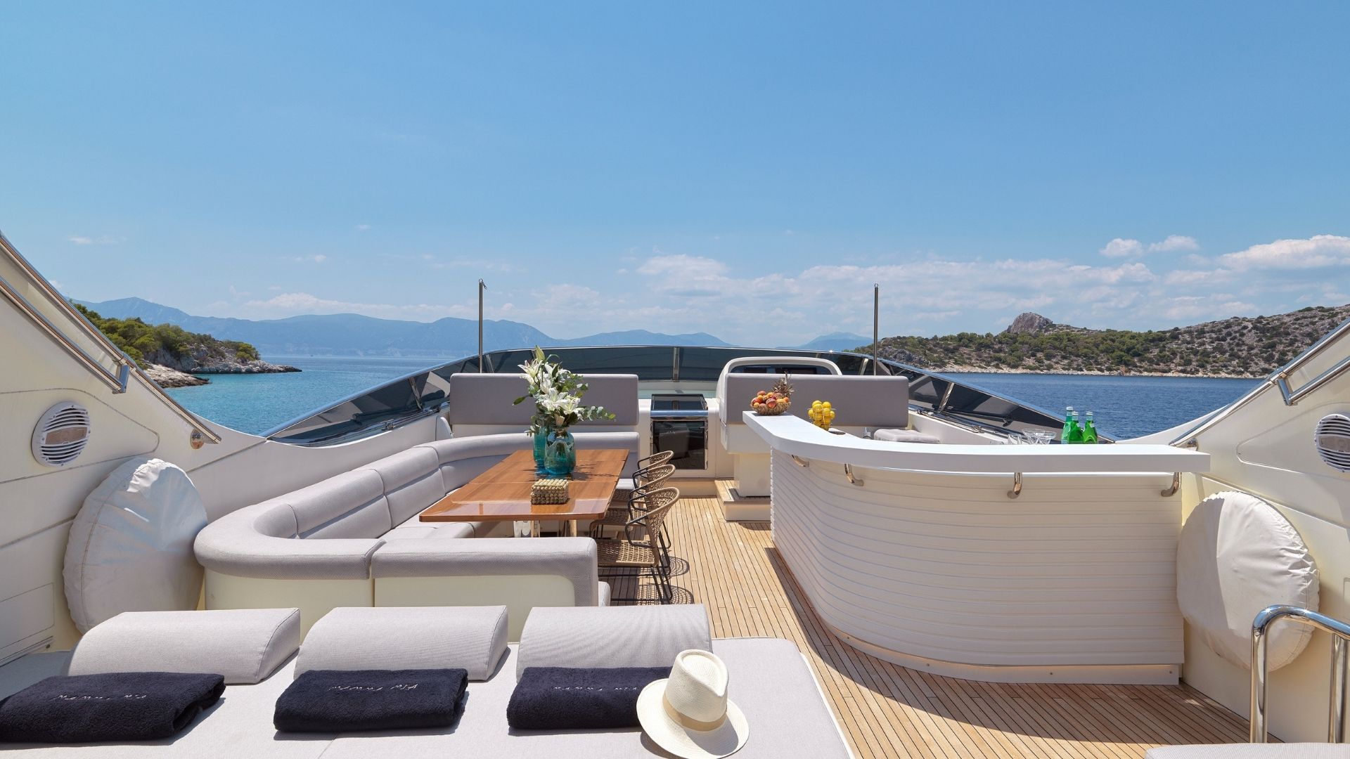 "MAMMA MIA", a 2008 Canados 33.88m motor yacht for charter, sundeck