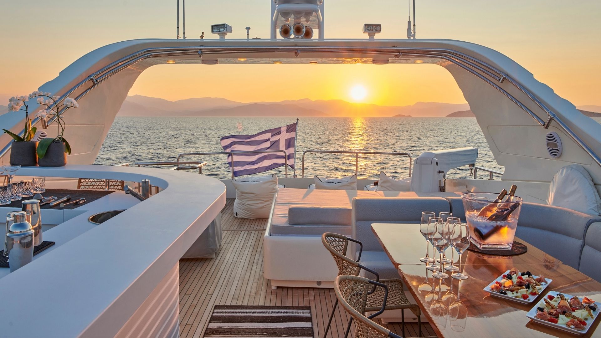 "MAMMA MIA", a 2008 Canados 33.88m motor yacht for charter, aft deck