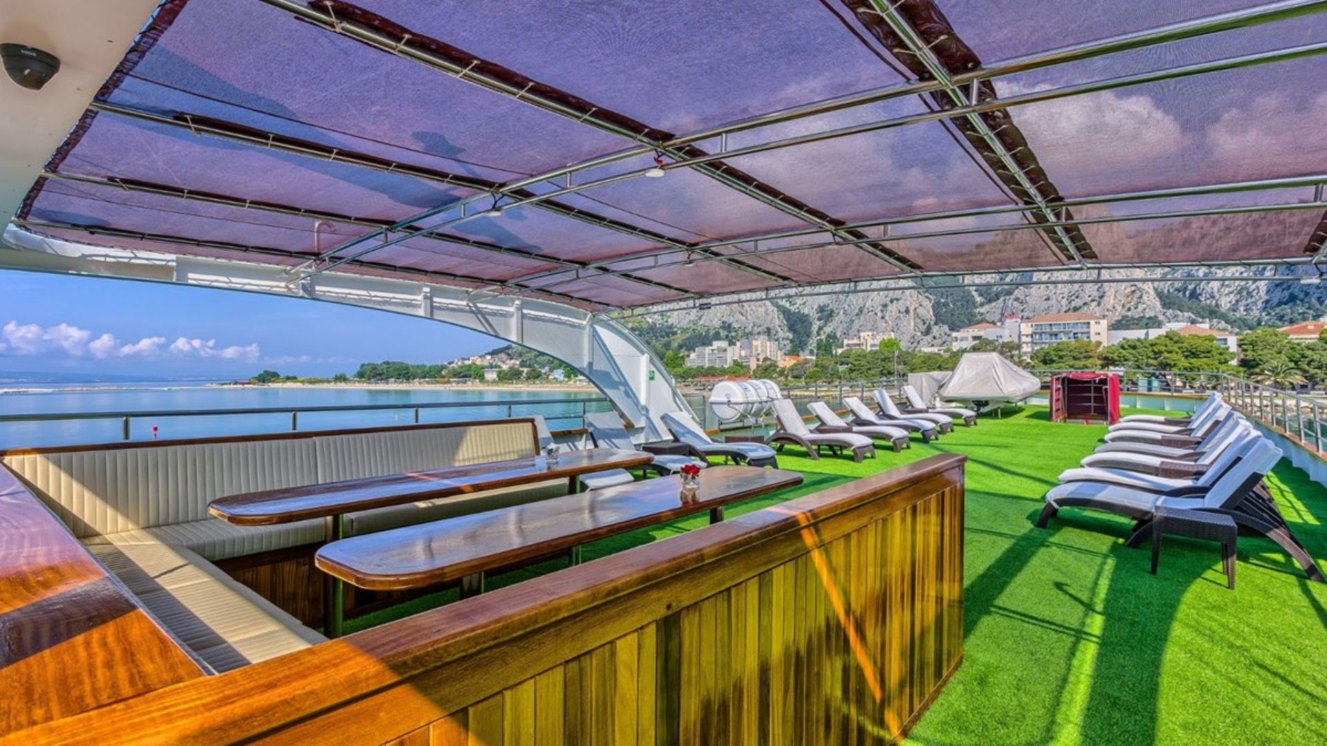 "MELODY", a 2015 Custom 42.14m motor yacht for charter, sundeck
