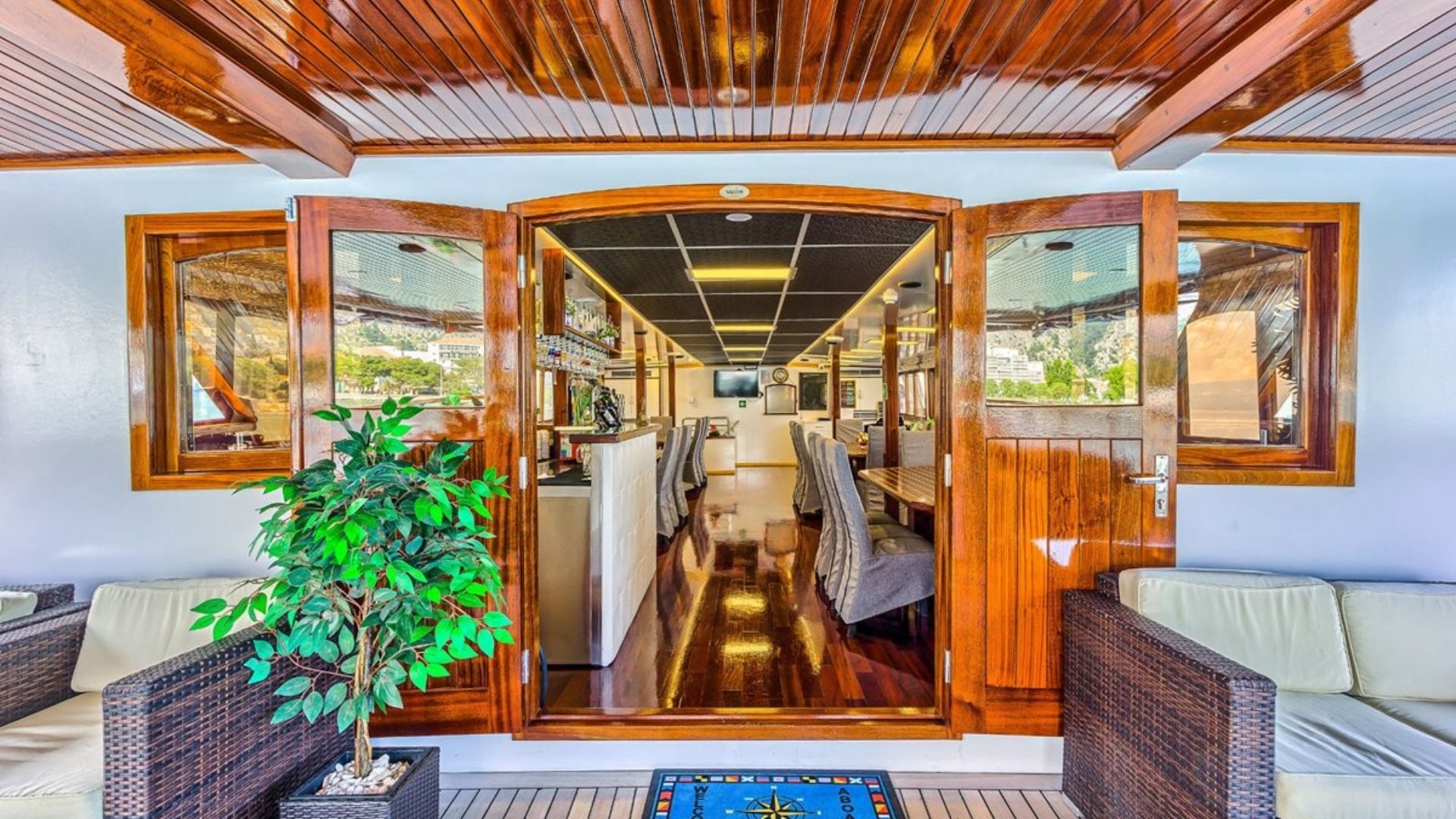"MELODY", a 2015 Custom 42.14m motor yacht for charter, aft deck