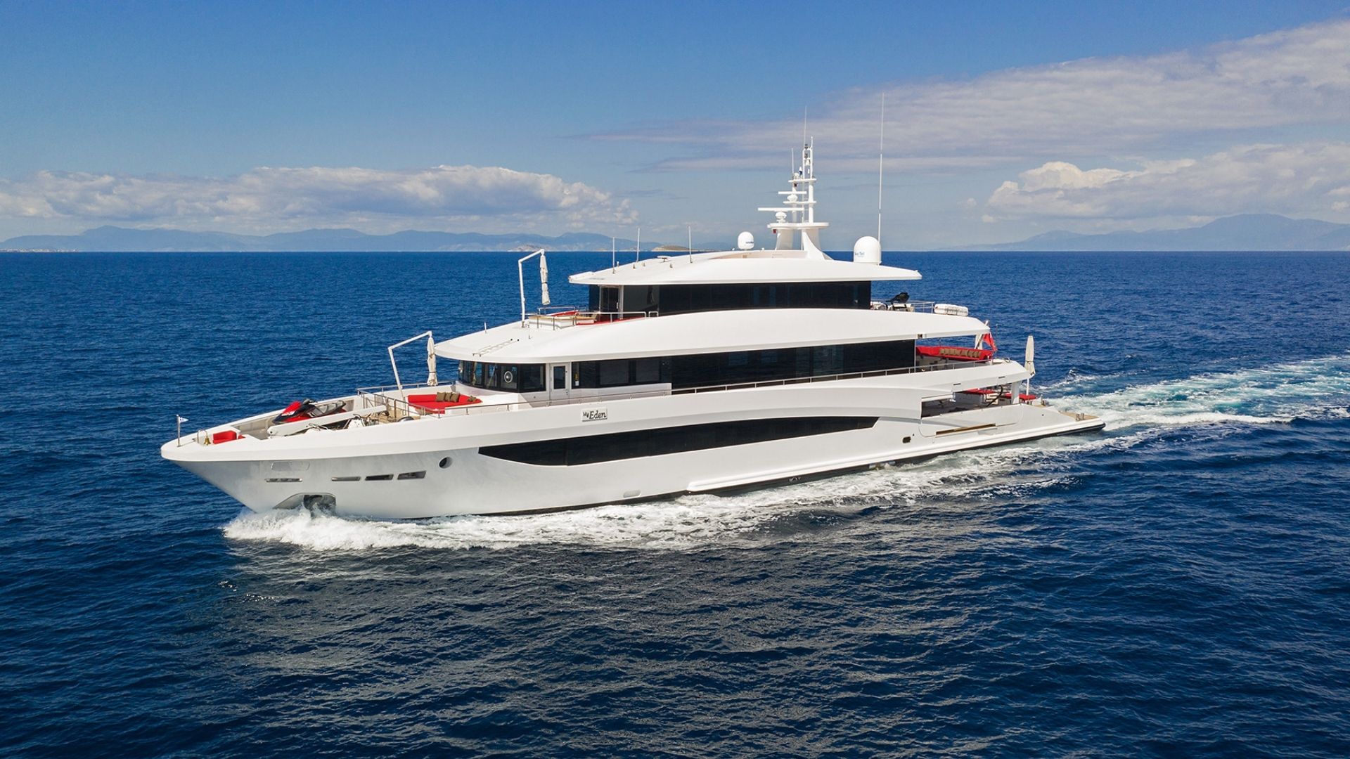 "MY EDEN", a 1999 Golden Yachts 45.5m motor yacht for charter, running