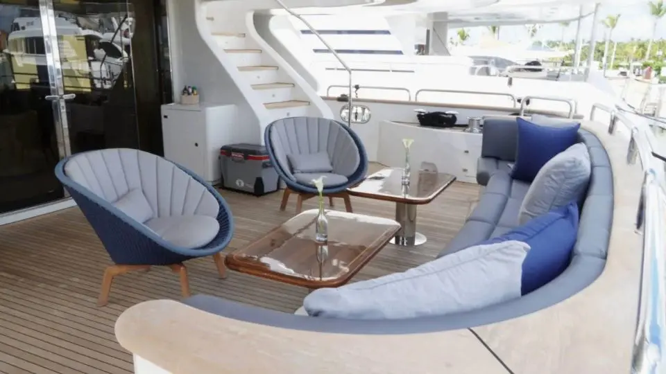 "PAPAITO", a 2009 Benetti 37m motor yacht for charter, aft deck