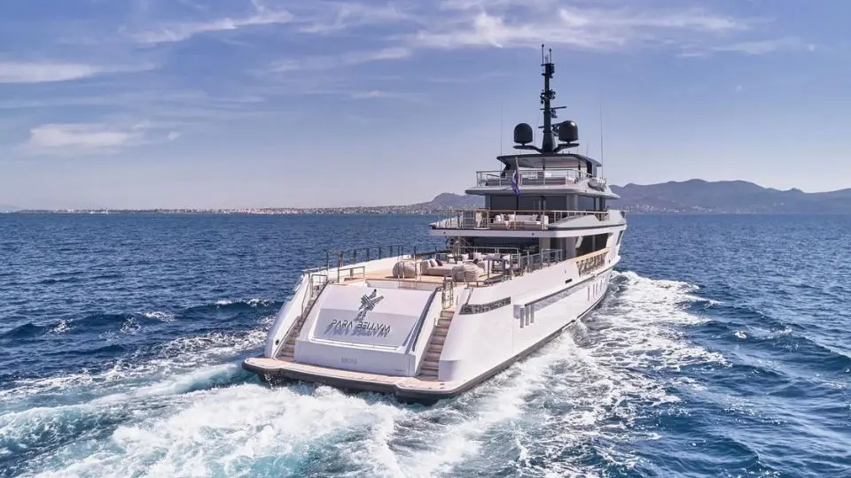 "PARA BELLUM", a 2023 Sanlorenzo 47m motor yacht for charter, stern