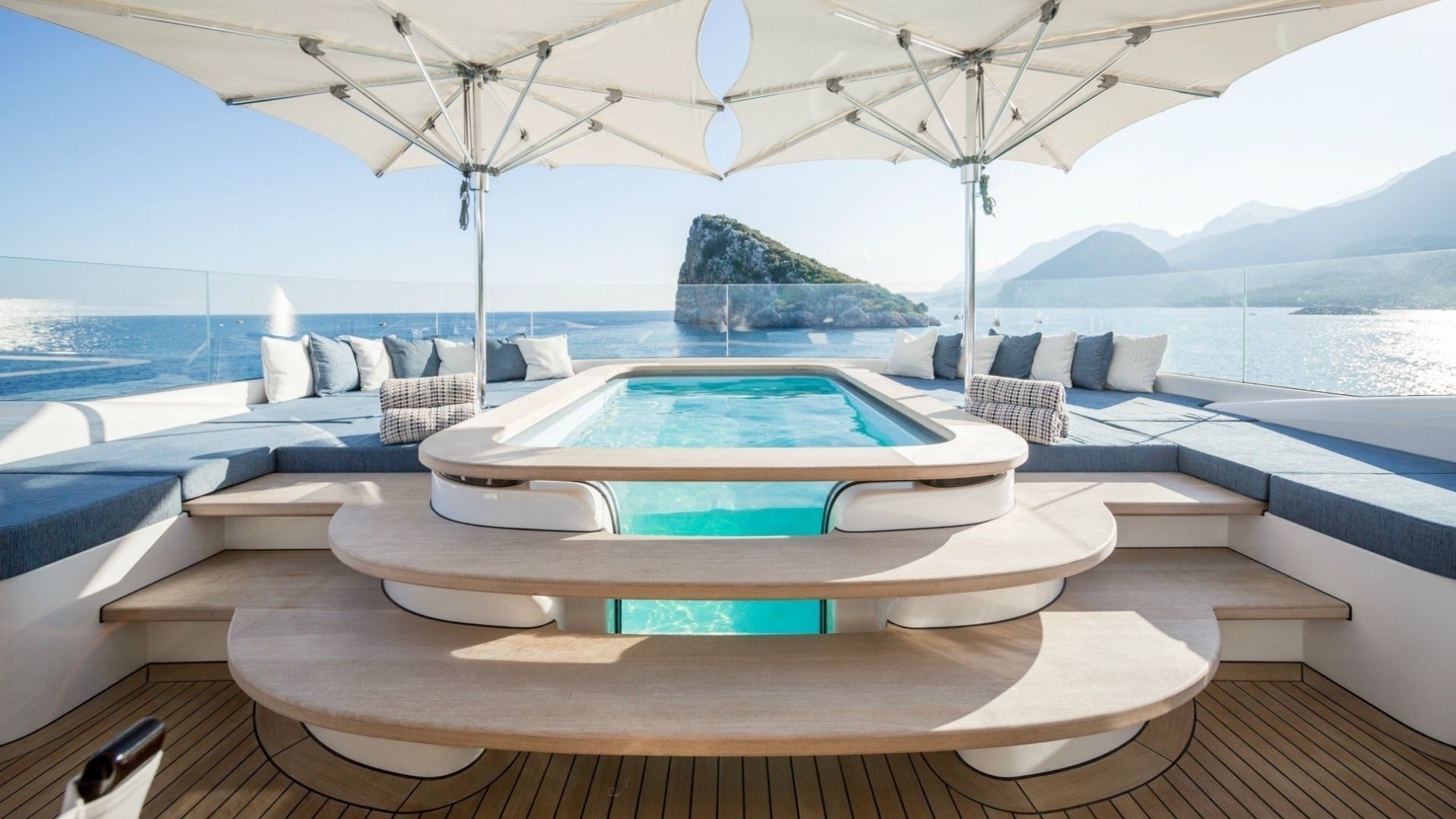 "RUYA", a 2016 Alia Yachts 41.4m motor yacht for charter, sundeck jacuzzi
