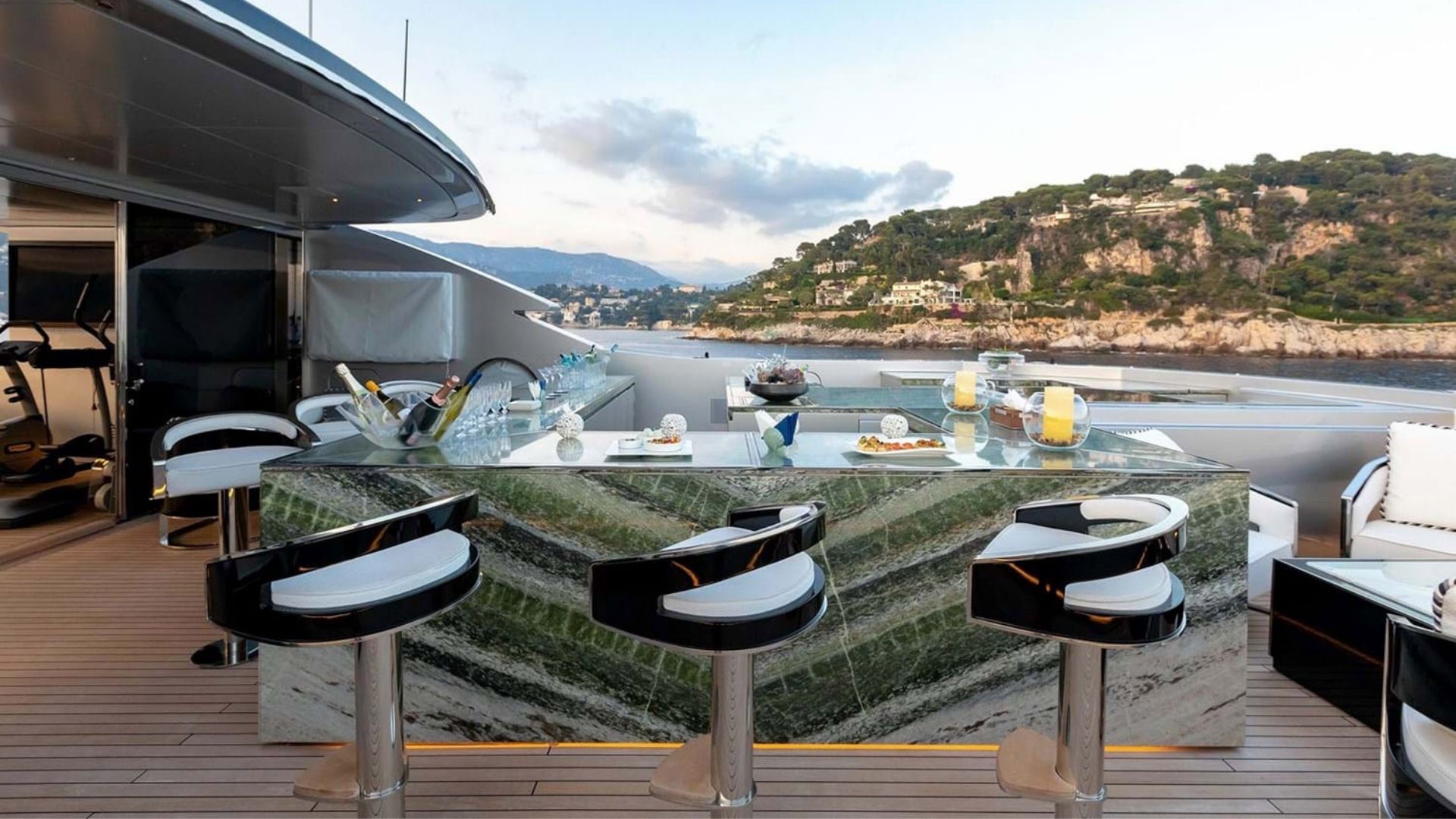 "SARASTAR", a 2017 Mondomarine 60.2m motor yacht for charter, sundeck bar