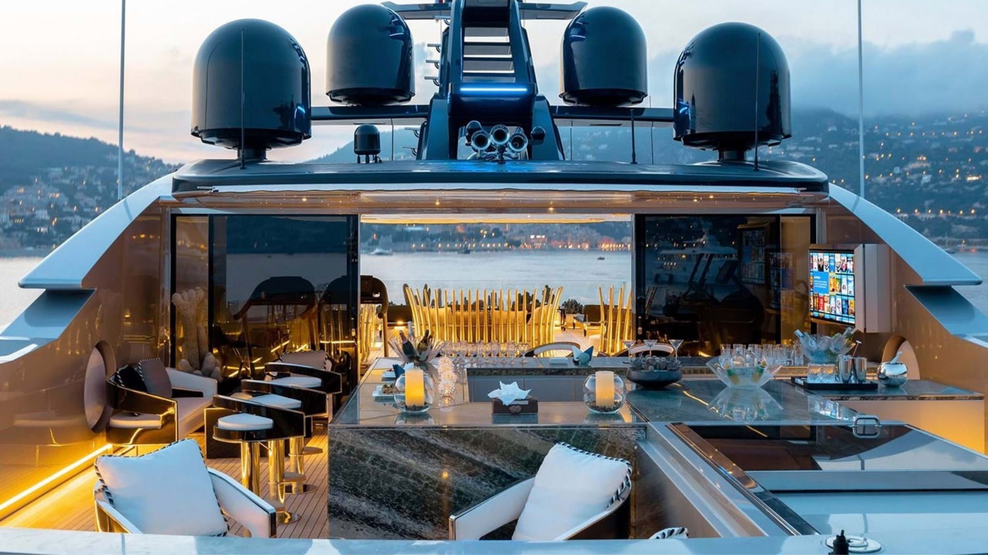 "SARASTAR", a 2017 Mondomarine 60.2m motor yacht for charter, sundeck bar
