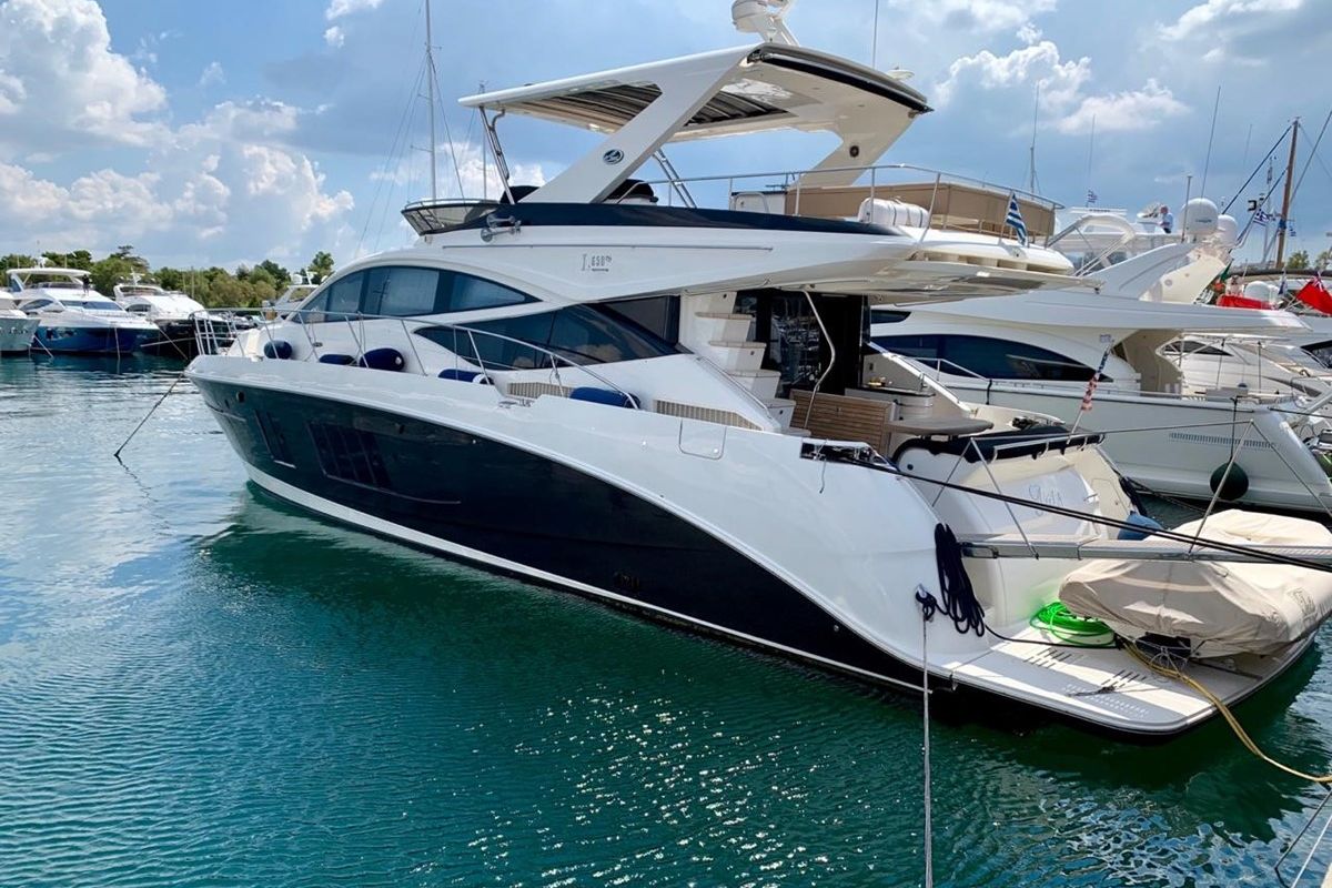 "ST. ANNA", a 2016 Sea Ray 19.84m motor yacht for sale, bow