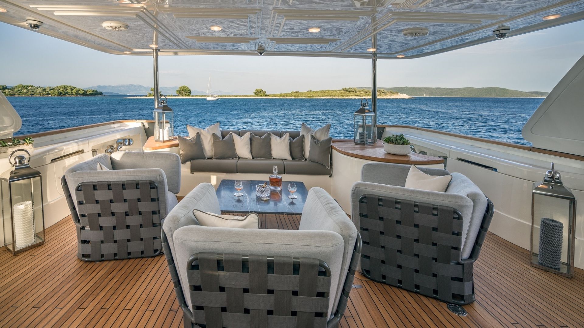"SEVENTH SENSE", a 2008 Ferretti Yachts 32.62m motor yacht for charter, aft deck