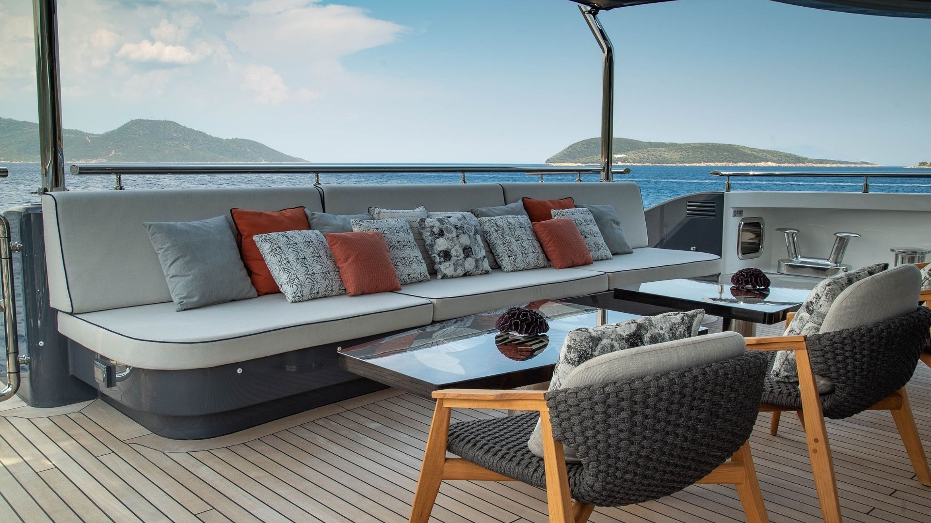 "STARBURST III", a 2017 Bilgin Yachts 47.5m motor yacht for charter, aft deck
