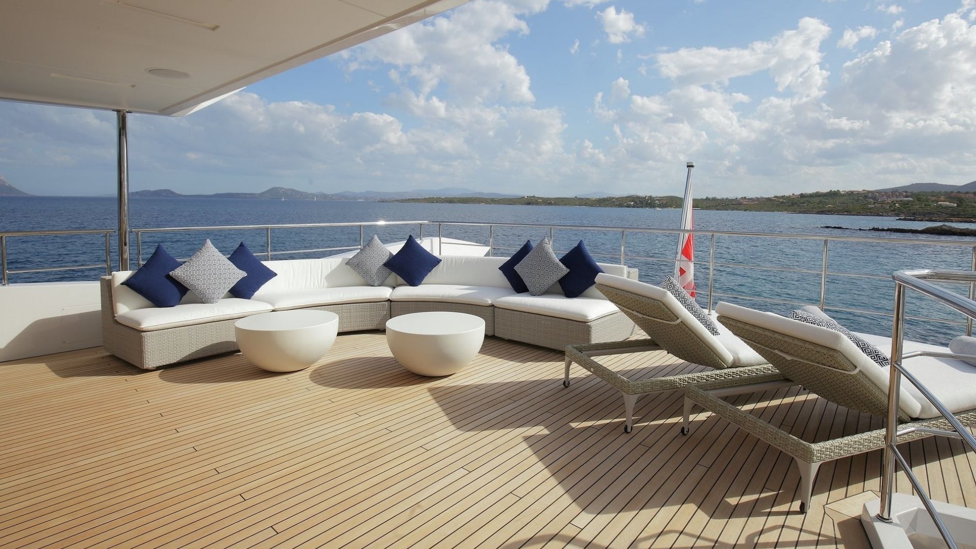 "WILLOW", a 2017 Benetti 42m motor yacht for charter, aft deck