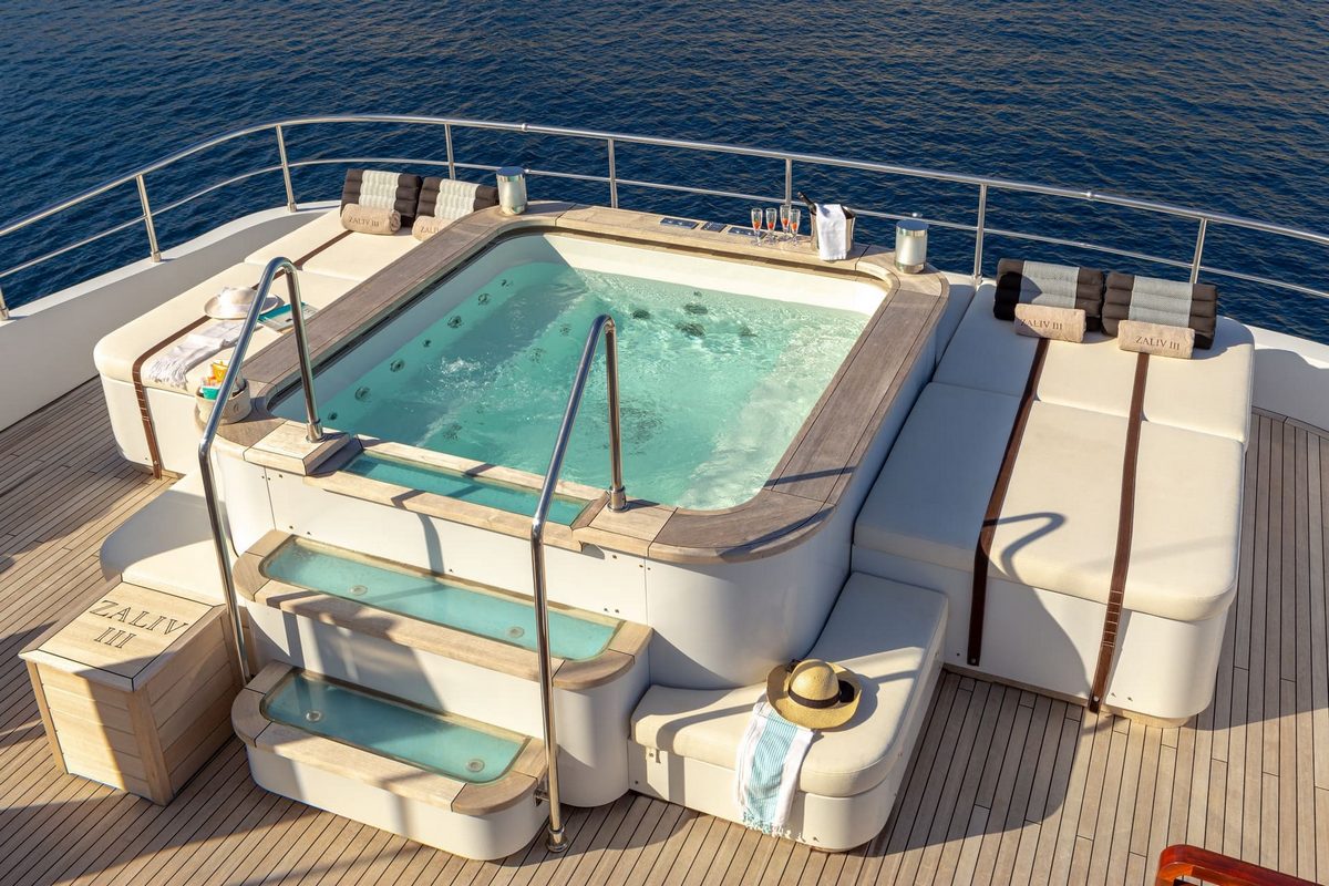 "ZALIV III", a 2011 Mondomarine 49.2m motor yacht for sale, sundeck jacuzzi